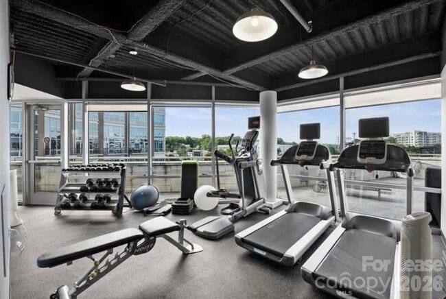 Building Photo - 1133 Metropolitan Ave