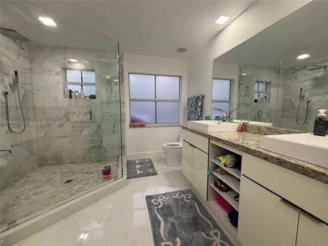 Building Photo - 8143 SW 162nd Path