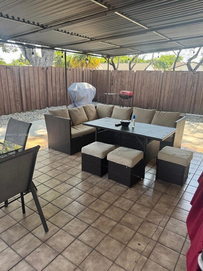 Building Photo - 14754 SW 66th Terrace