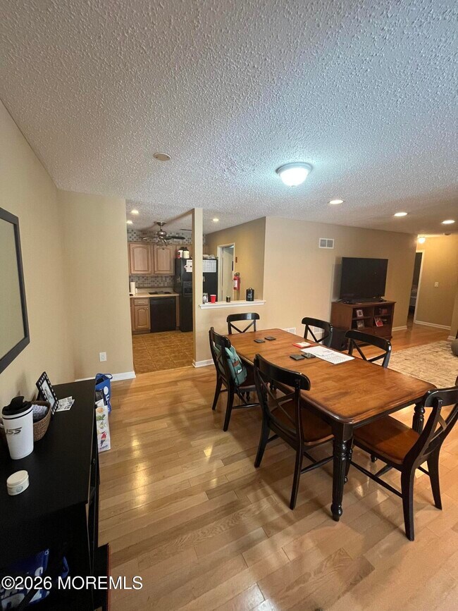 Building Photo - 19 Augusta Ct