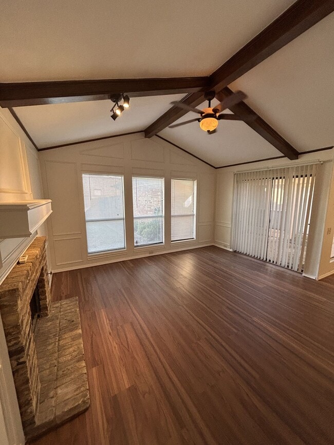 Building Photo - 16412 Lauder Ln