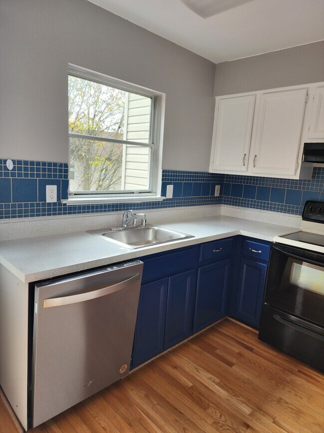 Building Photo - 18859 McFarlin Dr