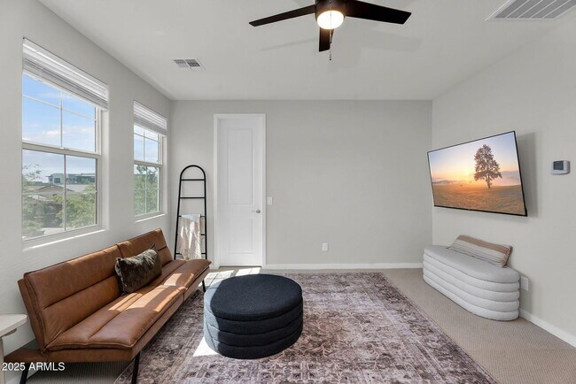 Building Photo - 9418 E Theia Dr