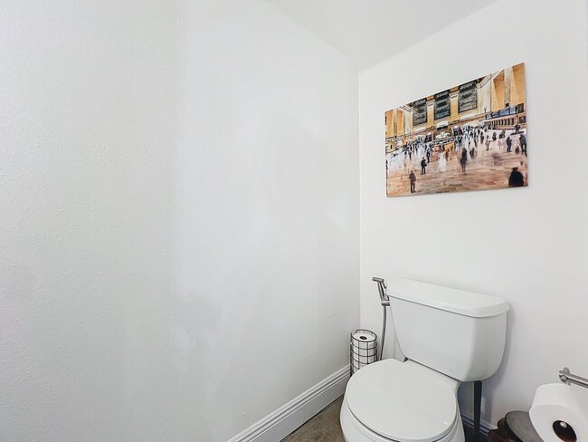 Building Photo - 9880 Porta Leona Ln