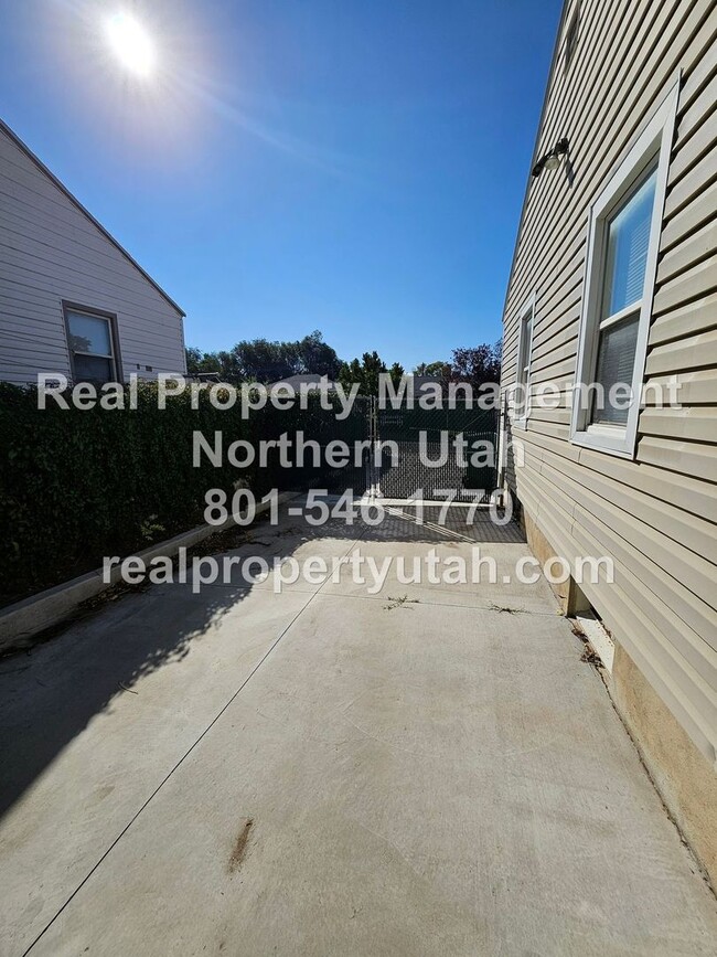 Building Photo - Darling 3 Bedroom Home in Clearfield Now A...