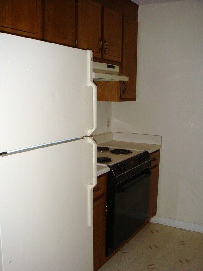 Building Photo - 1203 Baytree Rd