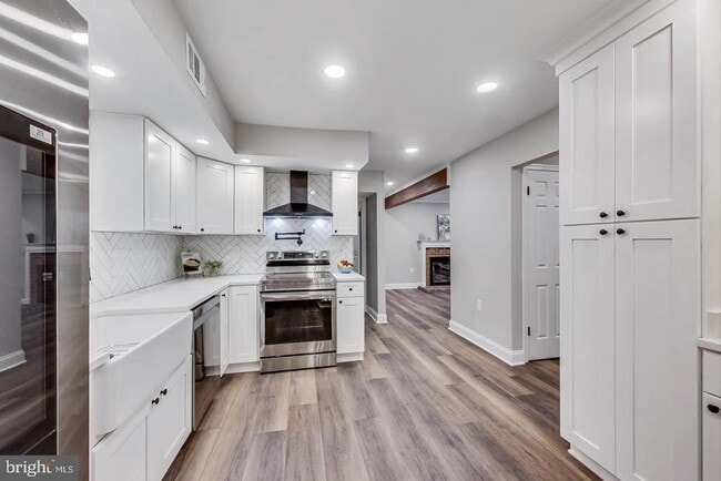 Building Photo - 8530 Monticello Ave