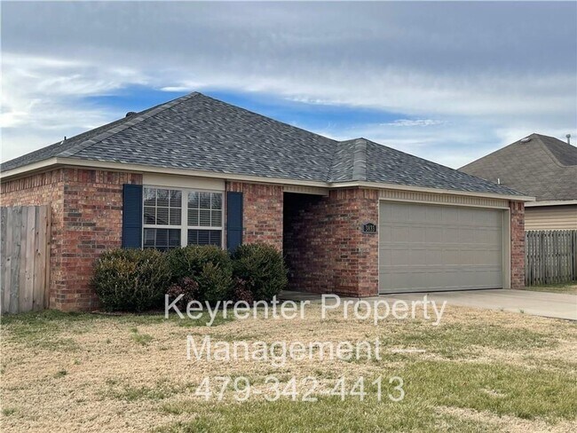 Building Photo - Spacious 3-Bedroom Springdale Home with Fenced Yard