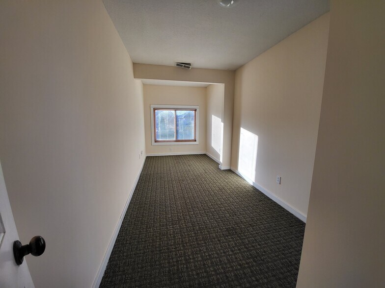Building Photo - 3311 Pleasant Ave