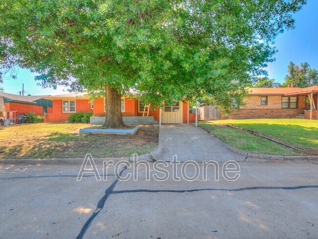 Building Photo - 724 General Senter Dr