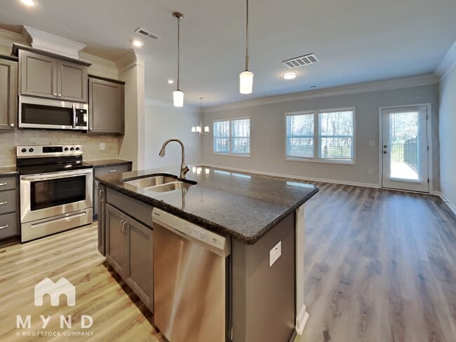 Building Photo - 252 Shingle Oak Rd