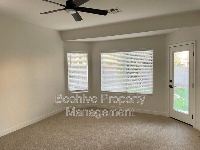 Building Photo - 3348 E Mayberry Ave