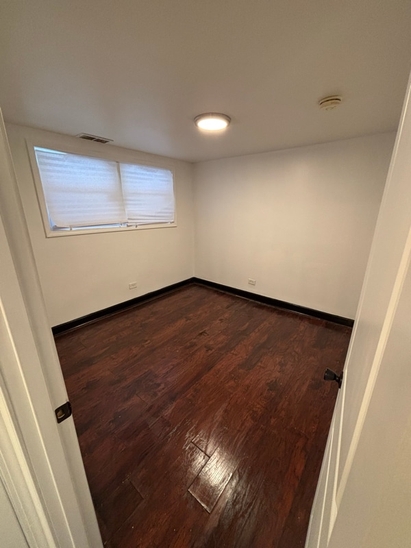 Building Photo - 13816 S Wentworth Ave