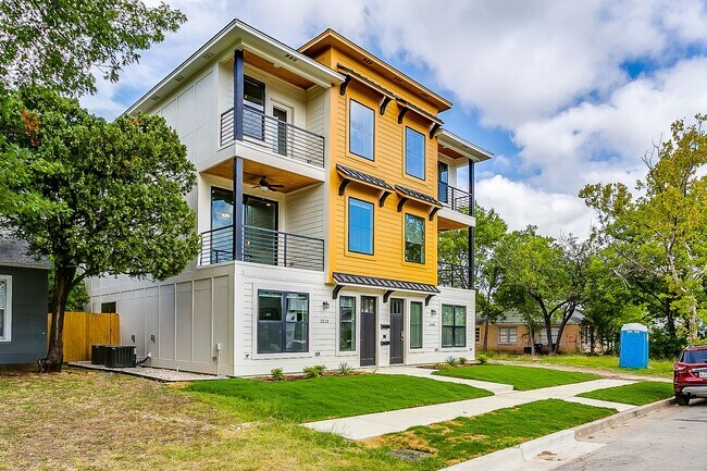 Building Photo - 3210 Forest Park Blvd