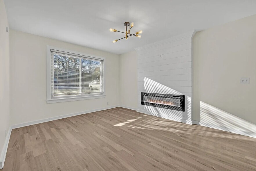 Living room - 4958 Edmondson Pike