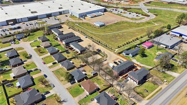 Building Photo - 2302 SE Jayel Terrace