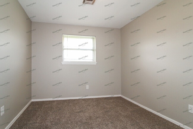 Building Photo - 3337 Greenbrier Terrace