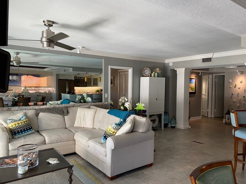 Building Photo - 17400 Gulf Blvd