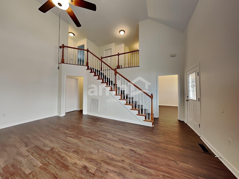 Building Photo - 7209 Sir William Dr