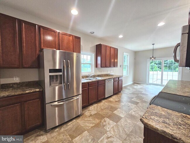 Building Photo - 270 Waterway Dr
