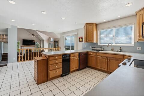 Building Photo - 6282 S Heughs Canyon Way