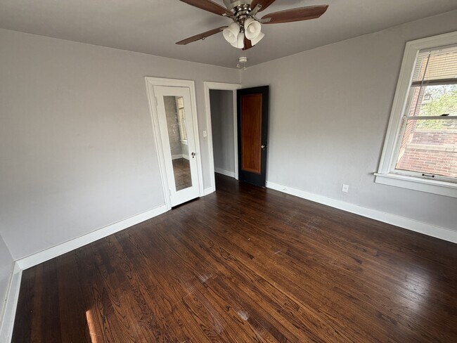 Building Photo - 1010 NW 34th St