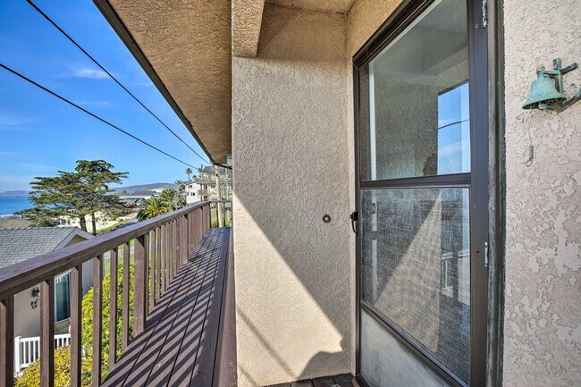 Building Photo - 408 Stuart Ave