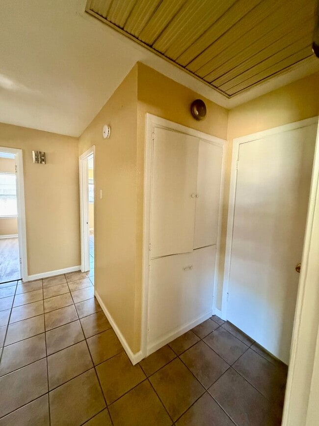 Building Photo - Move-In Ready in Shreveport - Anderson Island Subdivision - 3 br 1.5 ba home for lease