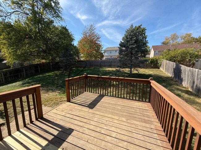 Building Photo - 308 NE Topaz Dr