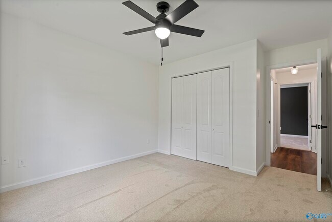 Building Photo - 122 Emory Dr