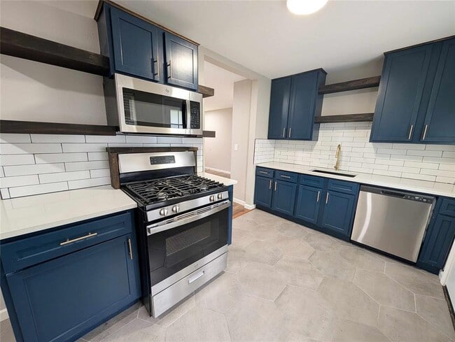 Building Photo - 2216 Hasley Dr