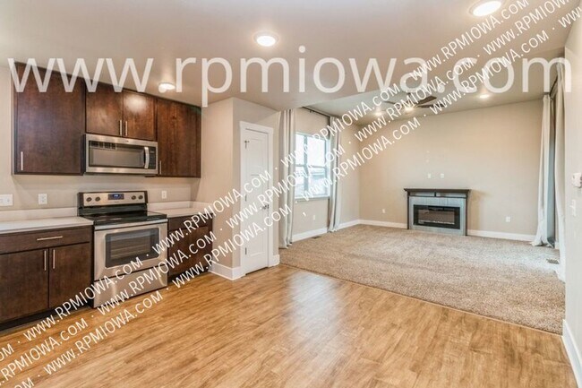 Building Photo - 1104 Cheyenne Dr