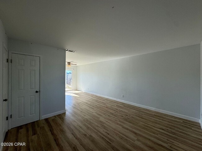 Building Photo - 8003 Beach Dr