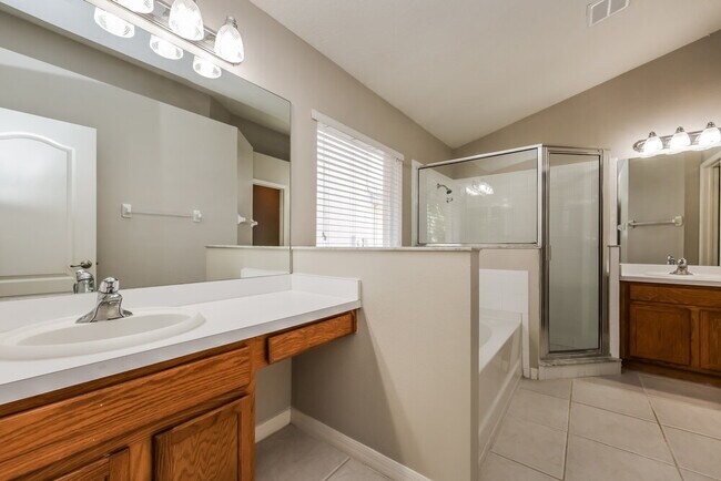 Building Photo - 4218 Medbury Dr