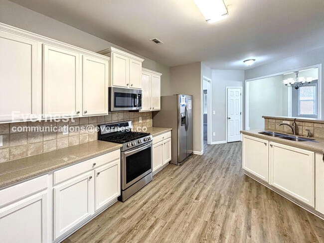 Building Photo - 2768 Summit Pkwy SW