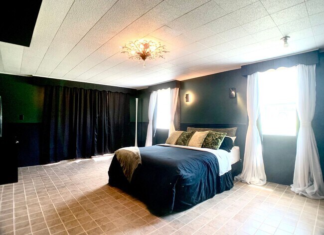 Building Photo - 313 Verdun Dr