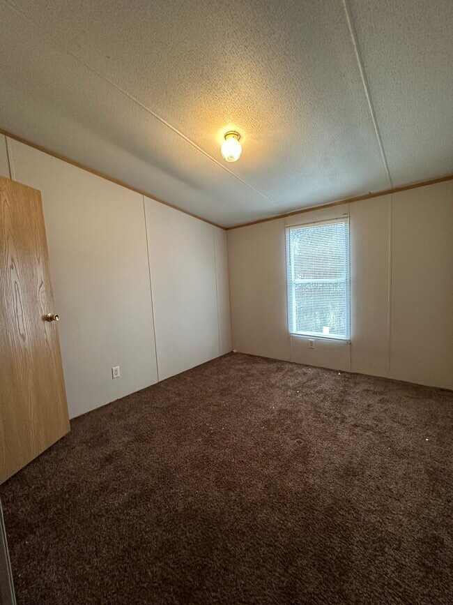 Building Photo - 19 Barnhart Ln
