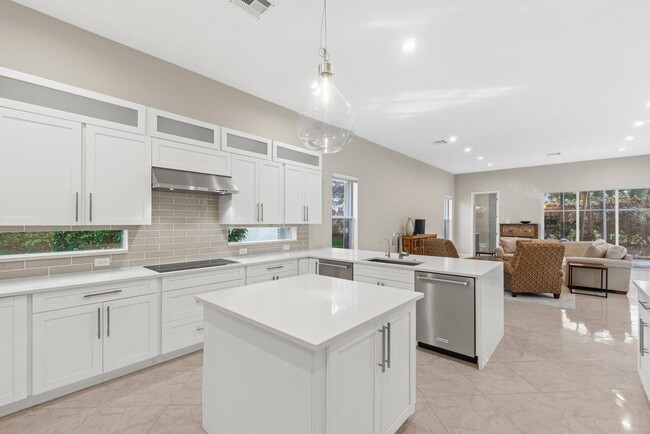 Building Photo - 9586 Campi Dr
