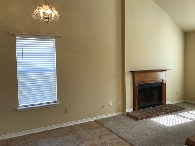 Building Photo - Cedar Creek Duplex