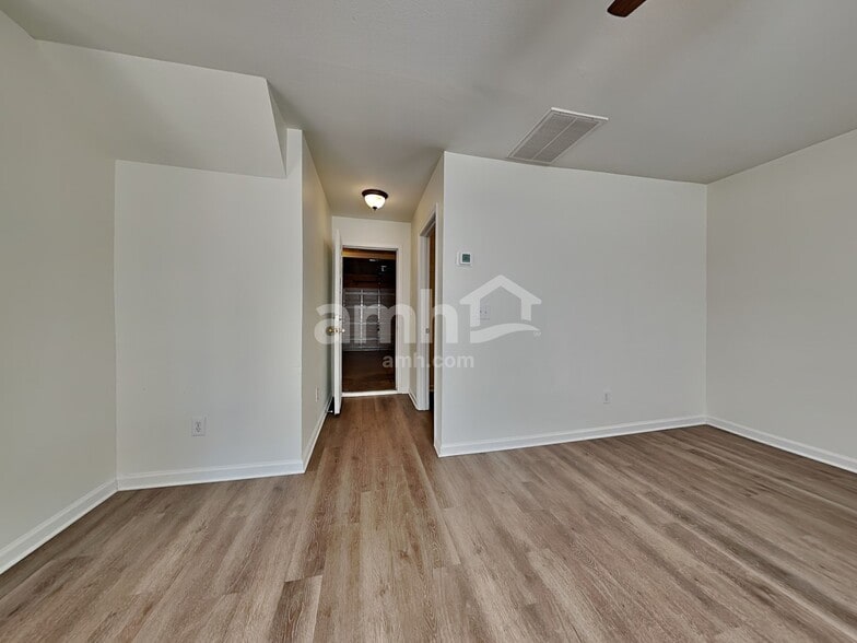 Building Photo - 8834 Kirkville Ln