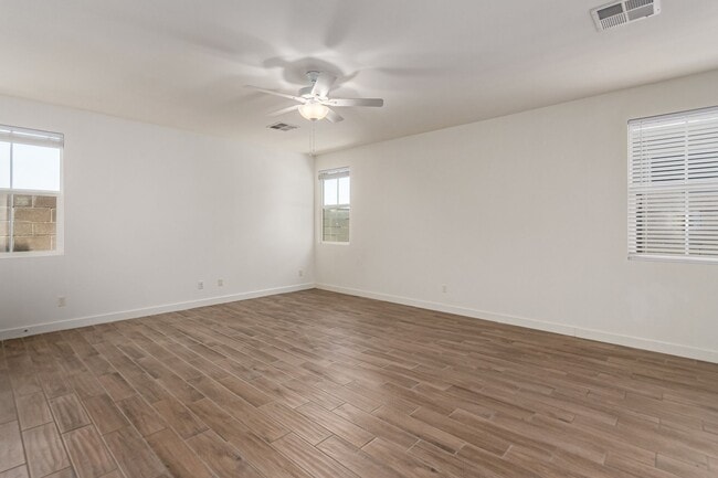 Building Photo - Large Home with Perfect Location in Cadence