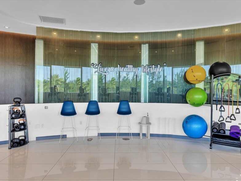 Building Photo - 6410 NW 102nd Path