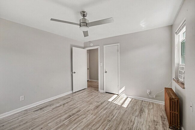 Building Photo - 629 Maple Dr