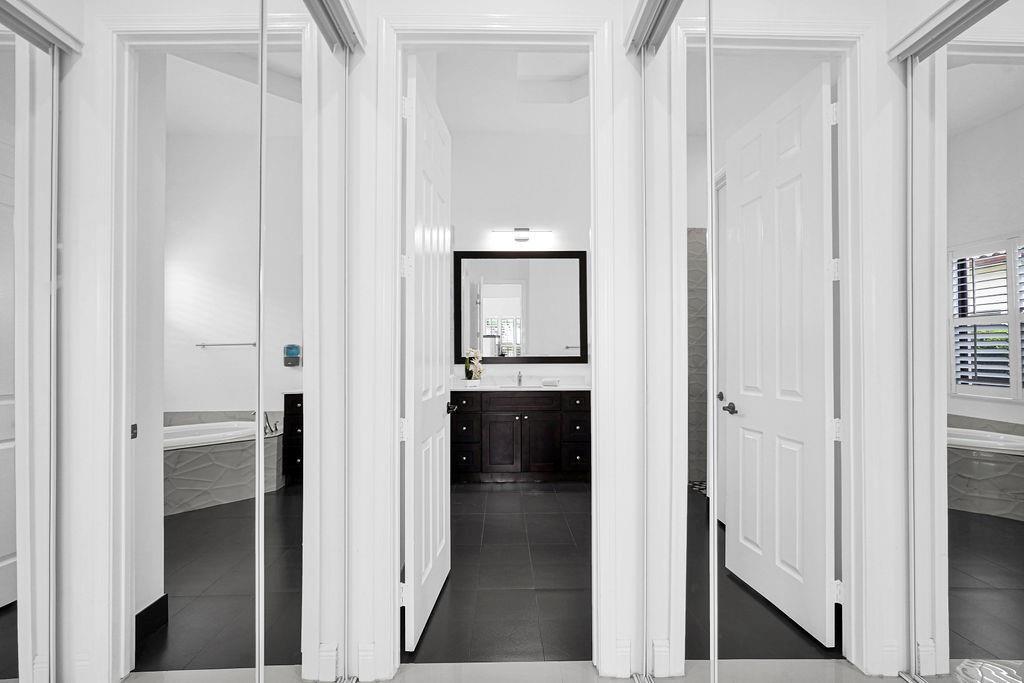 Building Photo - 2952 NW 84th Ter