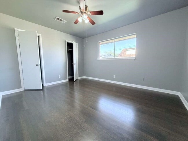 Building Photo - 7715 Catalina Ln