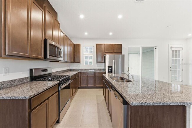 Building Photo - 1889 Seawall Wy