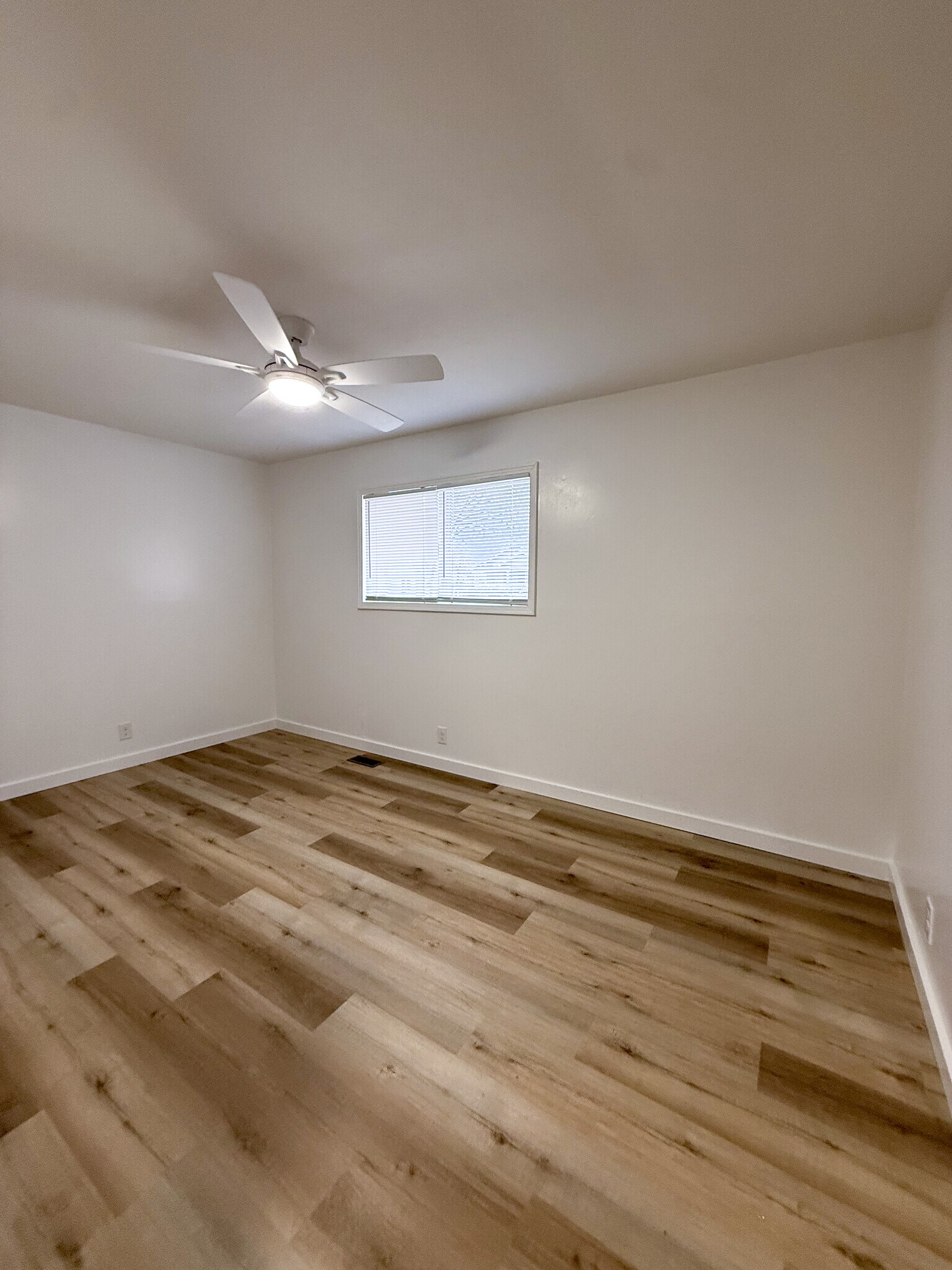 Building Photo - 214 Madison Ave