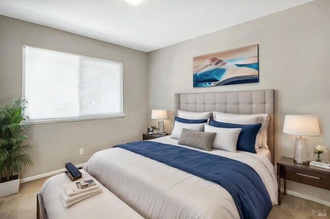 Building Photo - 18823 Beatrice Dr