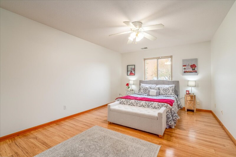 Building Photo - 45969 Tallgrass Ct