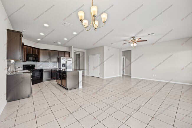 Building Photo - 7901 Hickman St